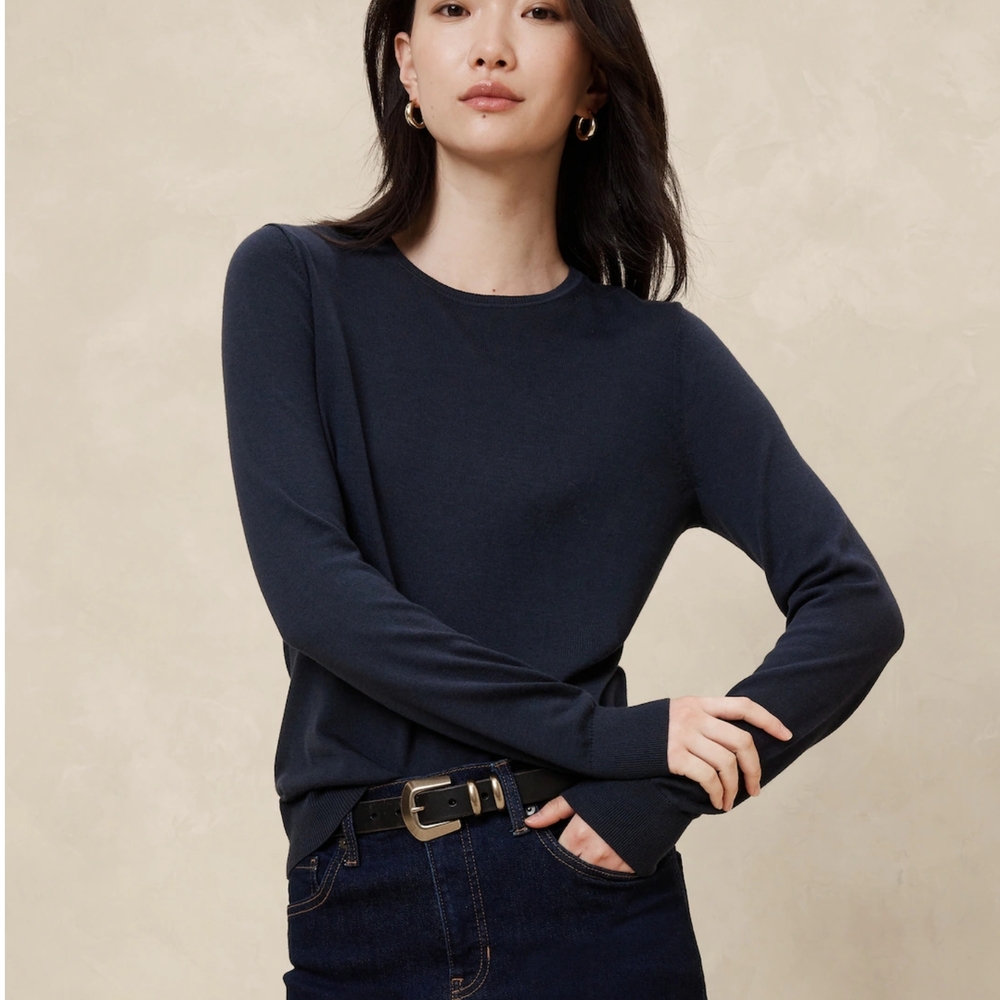Banana Republic Forever Sweater in Black